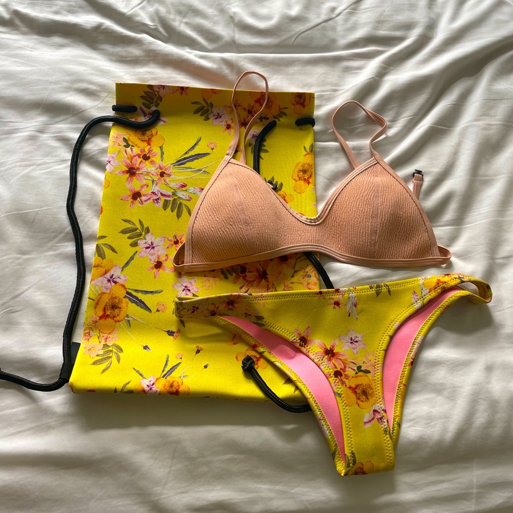 TRIANGL bikini M bottoms S top